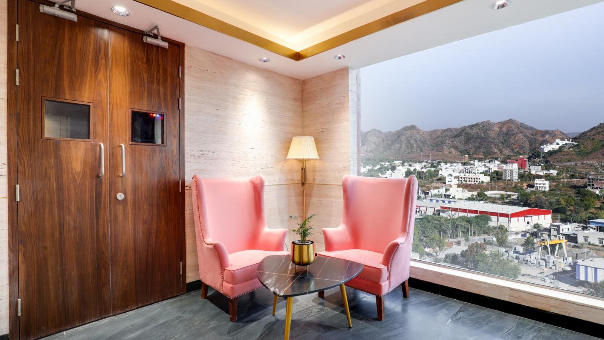 Keys Lite By Lemon Tree Hotels, Urban Square, Udaipur Exterior photo